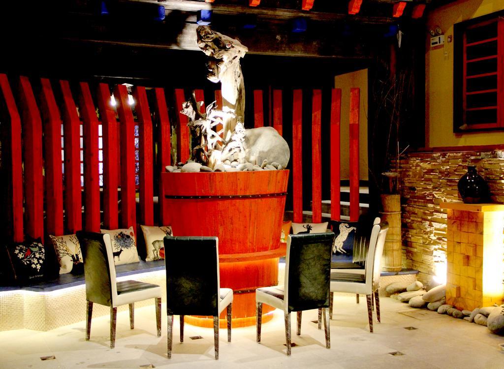 Jiumi Snow Mountain Original Art Hotel شانغريلا المظهر الخارجي الصورة